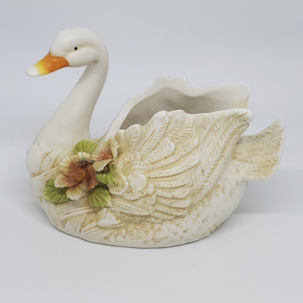 Vintage K's Collection Swan Dish - Soap - Trinket - Candy - Makeup